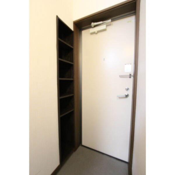 サンアリーナ北頭の玄関|※別部屋同間取りのお写真となります。参考にご覧くださいませ。