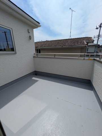 【いわき市自由ケ丘3期】全1棟／1号棟　■住宅ローンに不安がある方は不動産プラスまで■のバルコニー|◆バルコニーの写真です◆　
洗濯物から布団まで一度にたくさん干せて便利です♪
眺めのよいバルコニーで、あなただけのリラックスタイムを☆
