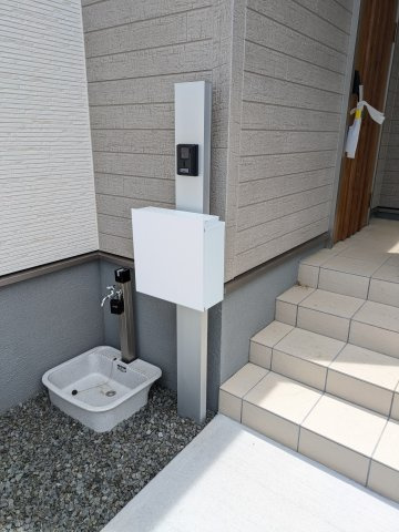 【いわき市自由ケ丘3期】全1棟／1号棟　■住宅ローンに不安がある方は不動産プラスまで■の玄関|◆現地写真です◆
休日は家族みんなで夢のマイホーム探しに出かけてみませんか！（＾＾）♪
お問い合わせは不動産プラスまで☆


