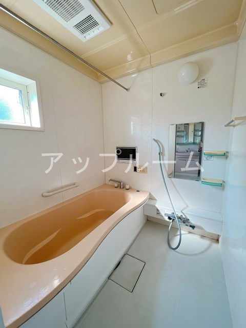 リビングタウン勝川 Ｃの浴室