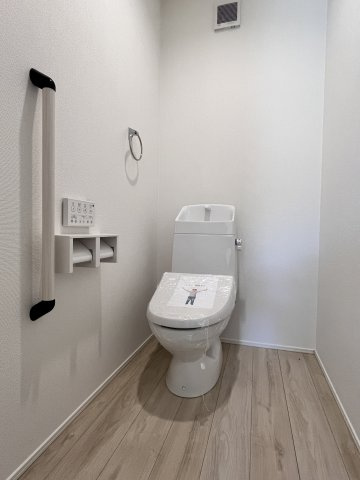 津市河芸町上野01期 新築戸建のトイレ