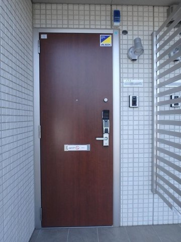 オルフェーヴルの玄関
