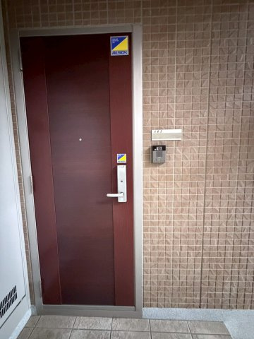 東五城ヒルズの玄関
