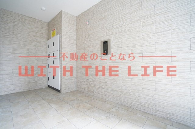 LIFEFIELD小郡Ⅱ【10.000円キャッシュバック対象物件】のエントランス|落ち着いたエントランスです