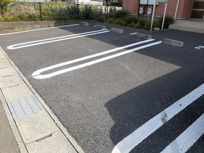 【駐車場】 | クラリス | 車をお持ちの方に嬉しい駐車場付きの物件です