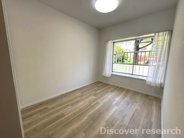  多摩川住宅ハ－７号棟の洋室|【洋室②（約4.9帖）】