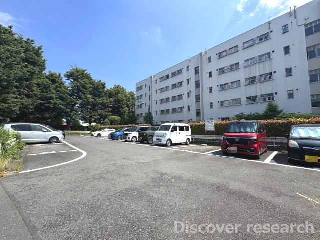  多摩川住宅ハ－７号棟の駐車場|【駐車場】