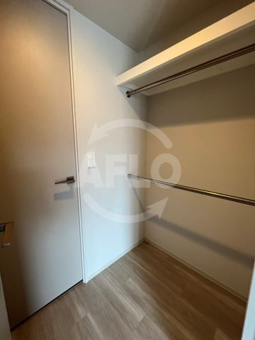 アーバネックス谷町四丁目の収納|アーバネックス谷町四丁目　ウォークインクローゼット