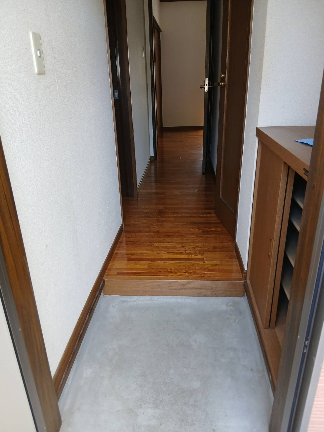 Mハウスの玄関|明るい玄関です