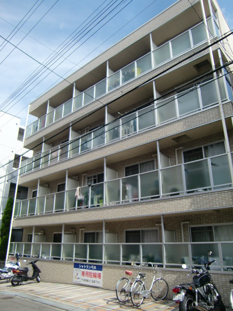 シャトラン弓木五番館の外観