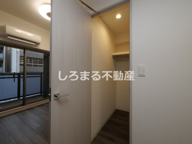 プレサンス堺筋本町エグゼブランの収納