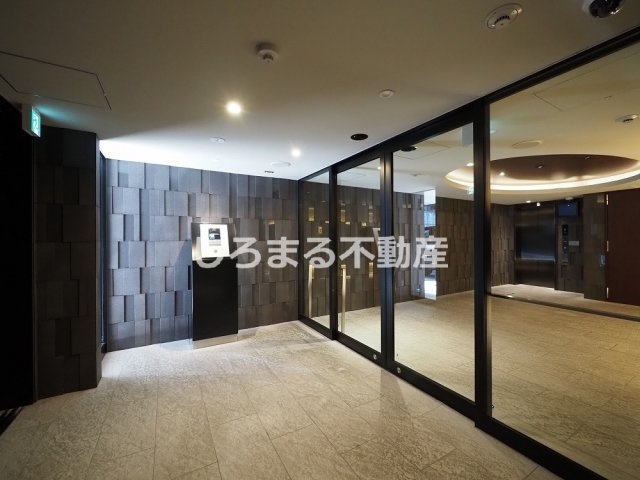 Metrosa谷町六丁目Northのエントランス