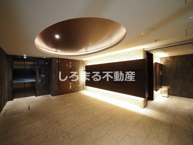 Metrosa谷町六丁目Northのロビー