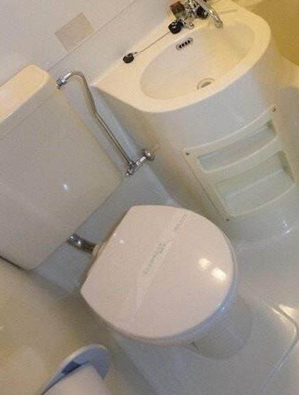 八王子市日吉町の賃貸マンションのトイレ