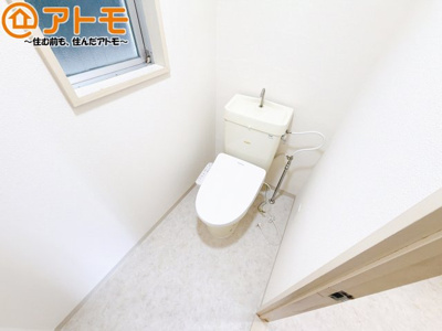 【トイレ】 | オレンジマンション | 毎日使うトイレだからこそ機能性を重視したいですよね！温水洗浄便座で快適な時間をお過ごしください♪