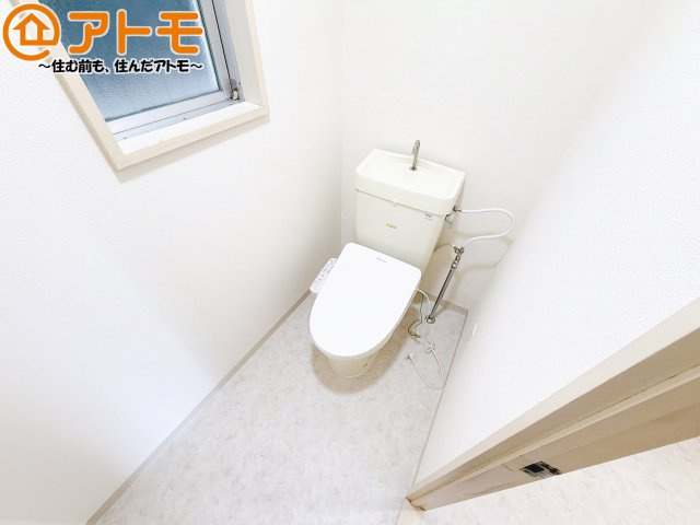 【トイレ】 | オレンジマンション | 毎日使うトイレだからこそ機能性を重視したいですよね！温水洗浄便座で快適な時間をお過ごしください♪