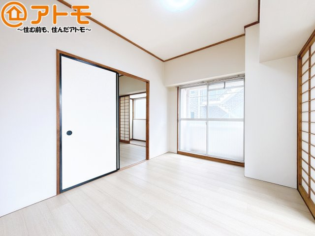 【子供部屋】 | オレンジマンション | 壁と床がシンプルな色合いだからこそ自分だけの空間を作れます♪お部屋作りのイメージは順調でしょうか♪
