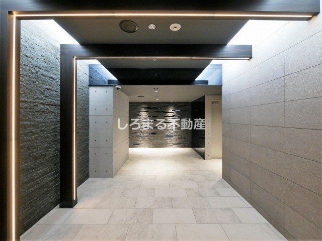 S-RESIDENCE堺筋本町Unoのエントランス