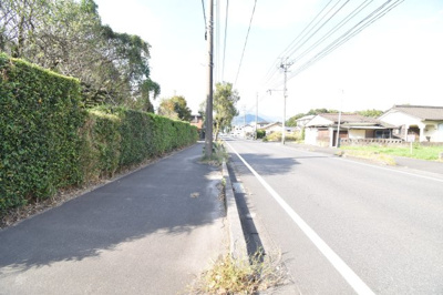 【前面道路含む現地写真】 | 鹿屋市新生町　中古戸建