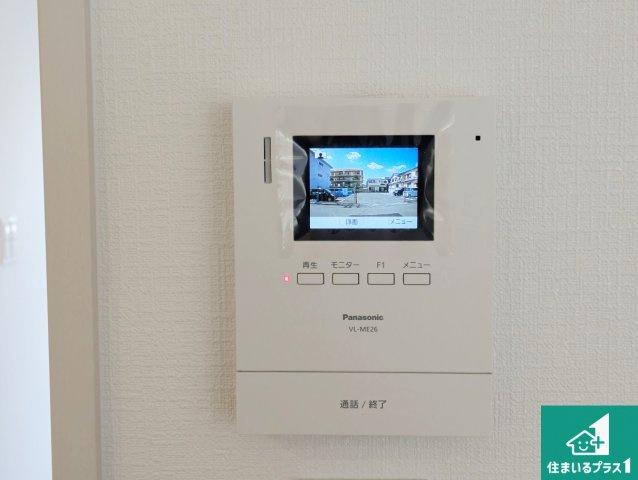 1日(土)2日(日)現地見学可能！　伊丹市荻野　限定1邸の防犯設備|カラーモニターインターホン！声だけでなく来訪者の姿や顔がモニターで確認できるので、小さなお子様がいらっしゃるご家庭でも安心できます！
