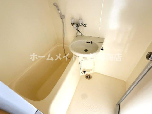アートハウス鹿山の浴室