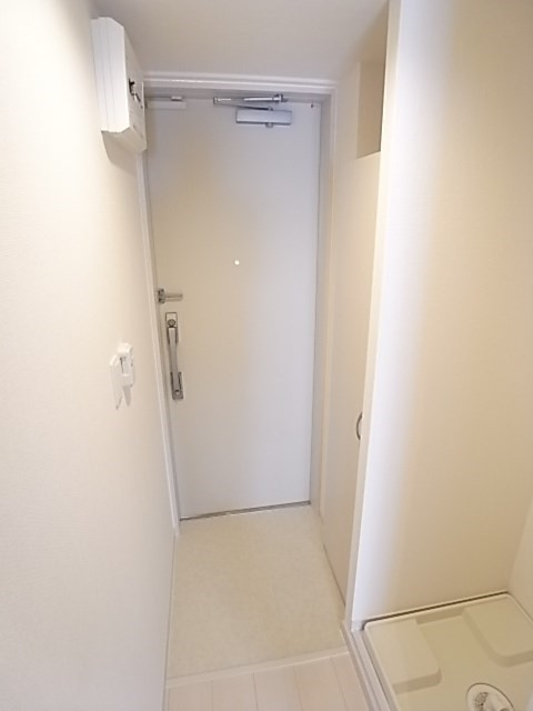 リブリ・芦原通の玄関