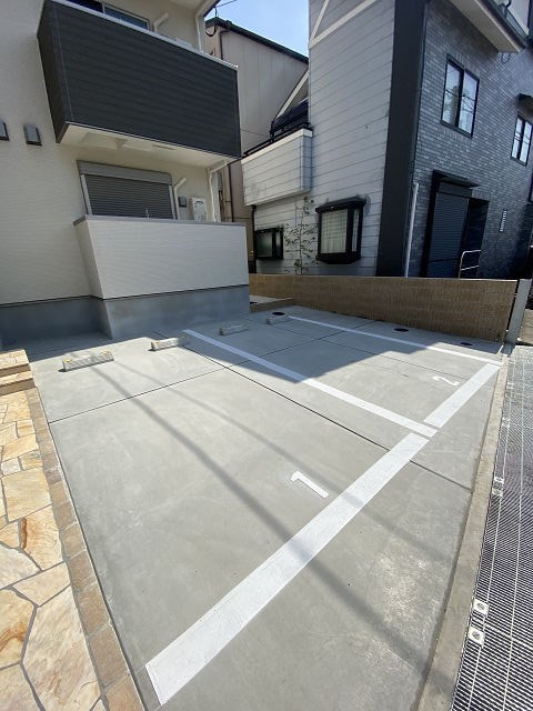 フジパレス栗山公園の駐車場