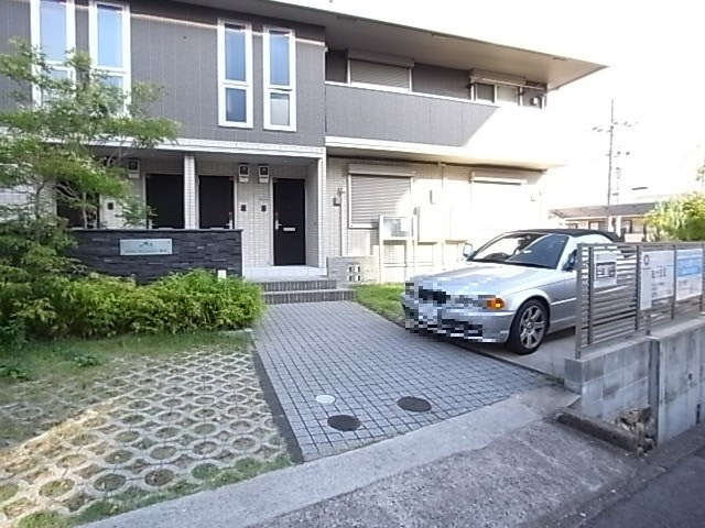グリーンレジデンス岡本のエントランス