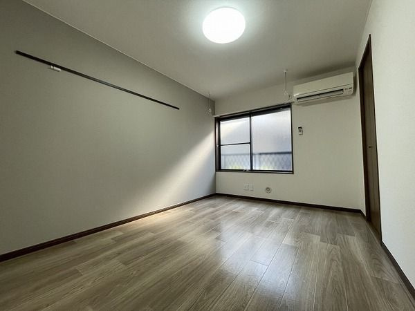 バーナルヒルズⅡＡの居間・リビング
