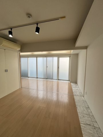 レグルス甲南山手の居間・リビング