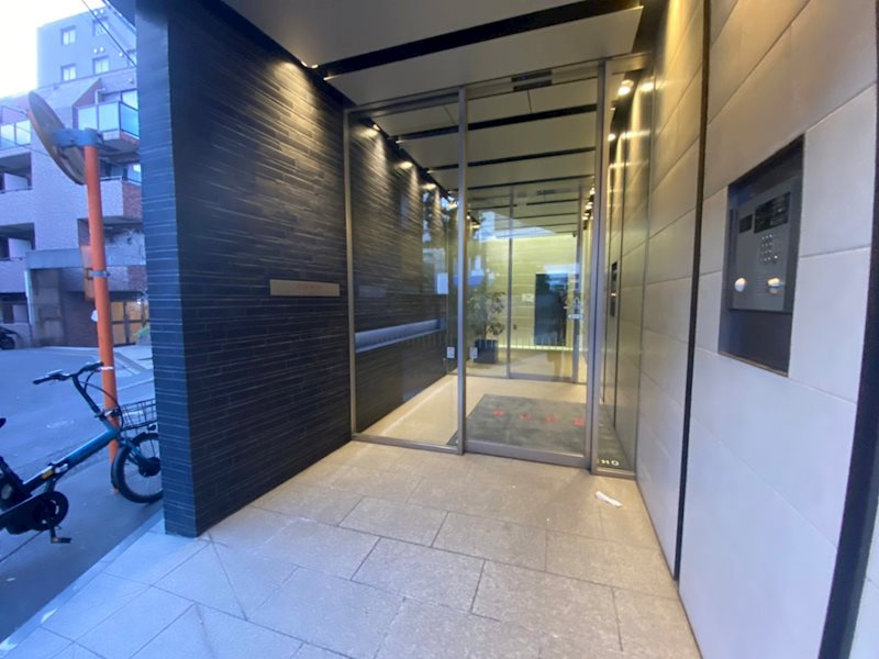 ルーエ渋谷神山町のエントランス