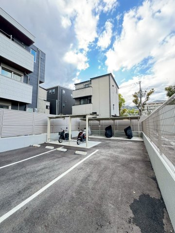 神戸国香通Futurの駐車場