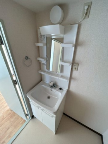 芦屋浜高層（若葉） 1号棟の洗面所
