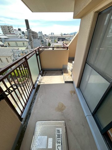 セレーノ甲南山手のバルコニー