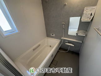 【浴室】 | いろどりアイタウン古河市諸川23-P1　 | 足を延ばしてゆったり入れる一坪風呂♪1日の疲れを癒してください♪