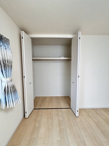あきる野市牛沼/中古戸建/セカンドハウス利用のため室内大変キレイです♪の収納|各室収納のほか2階には独立した納戸もございます♪