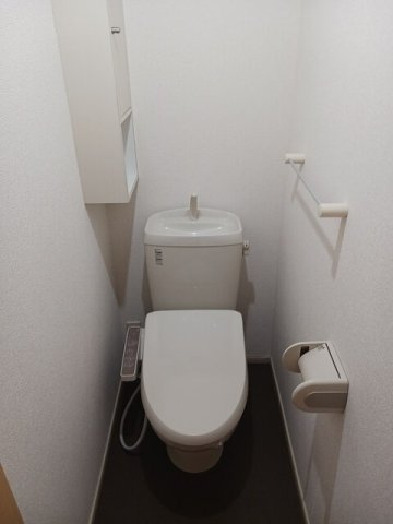 シンプルで使いやすいトイレです