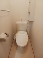 ゆったりとした空間のトイレです