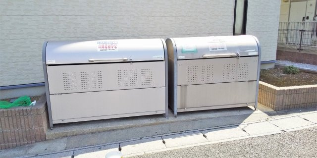 ダストボックス