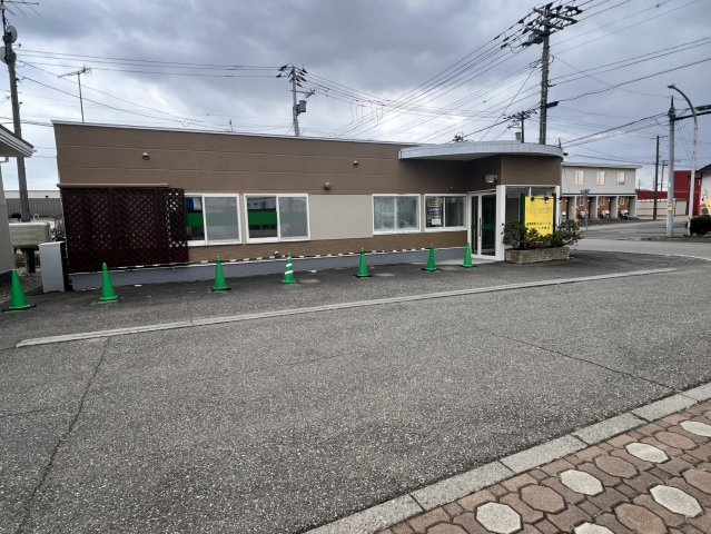 浦幌貸店舗1の駐車場