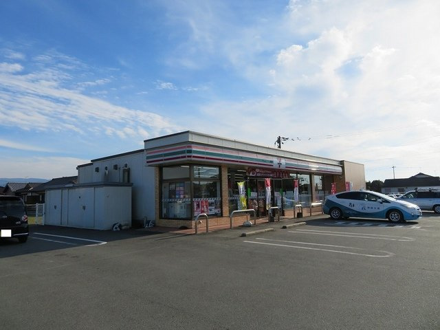 チロリアンコッティⅡ　Ｃの周辺|セブンイレブン八代鏡店まで340m