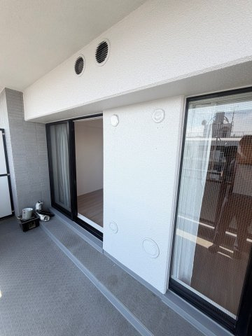 カーサ東園田のバルコニー