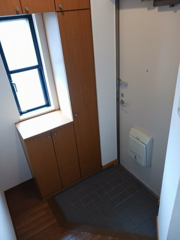 シンプルで使いやすい玄関です