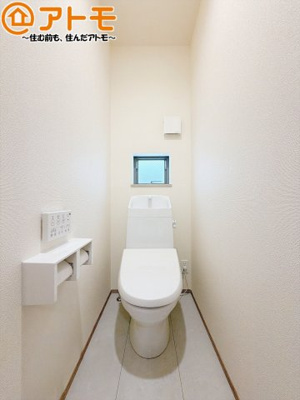 【トイレ】 | 葵区田町7期　新築戸建　F号棟 | 毎日使うトイレだからこそ機能性を重視したいですよね！温水洗浄便座で快適な時間をお過ごしください♪