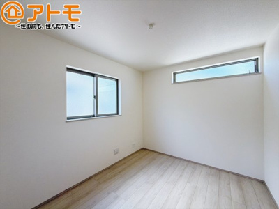 【子供部屋】 | 葵区田町7期　新築戸建　F号棟 | 壁と床がシンプルな色合いだからこそ自分だけの空間を作れます♪お部屋作りのイメージは順調でしょうか♪