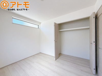 【収納】 | 葵区田町7期　新築戸建　F号棟 | ハンガーパイプ付きのクローゼットは季節ものなどを収納することができて便利です♪