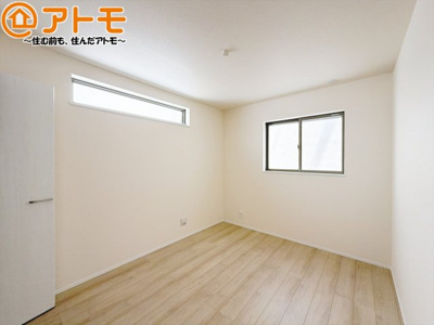 【子供部屋】 | 葵区田町7期　新築戸建　G号棟 | 壁と床がシンプルな色合いだからこそ自分だけの空間を作れます♪お部屋作りのイメージは順調でしょうか♪