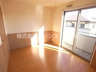 【寝室】 | コスモＢ | 落ち着いた色調の寝室です