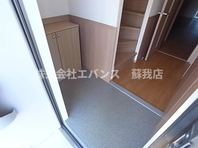 【玄関】 | コスモＢ | きれいな玄関です