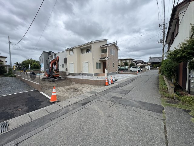 新築　前橋市総社町植野第2　Livele Garden.S　3号棟の前面道路含む現地写真|現地写真　東側接道幅員約4ｍ